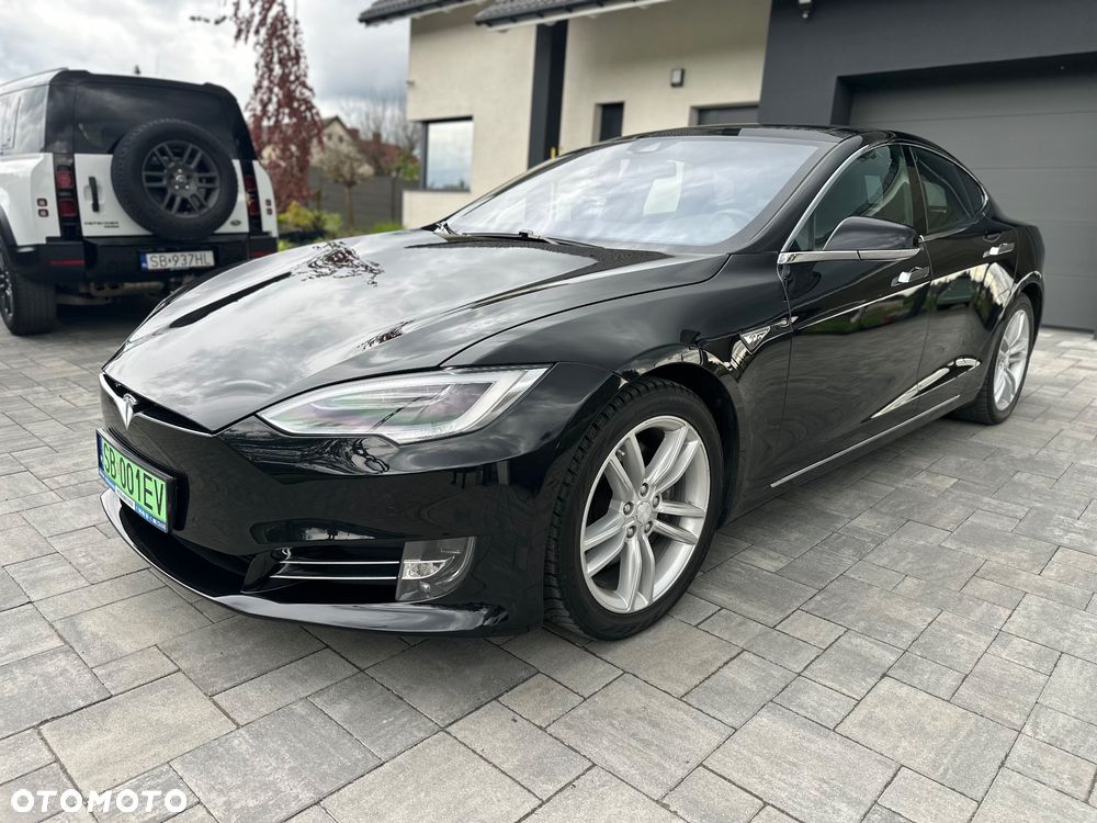Tesla Model S - 2