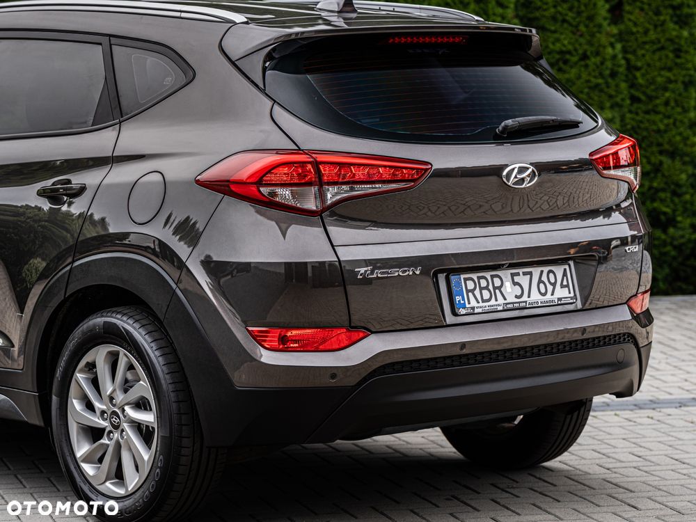 Hyundai Tucson 1.7 CRDI BlueDrive Style 2WD - 17