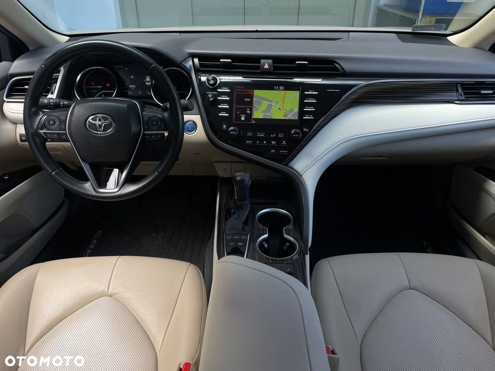 Toyota Camry - 8