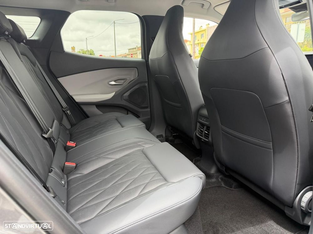 Ford Explorer - 16