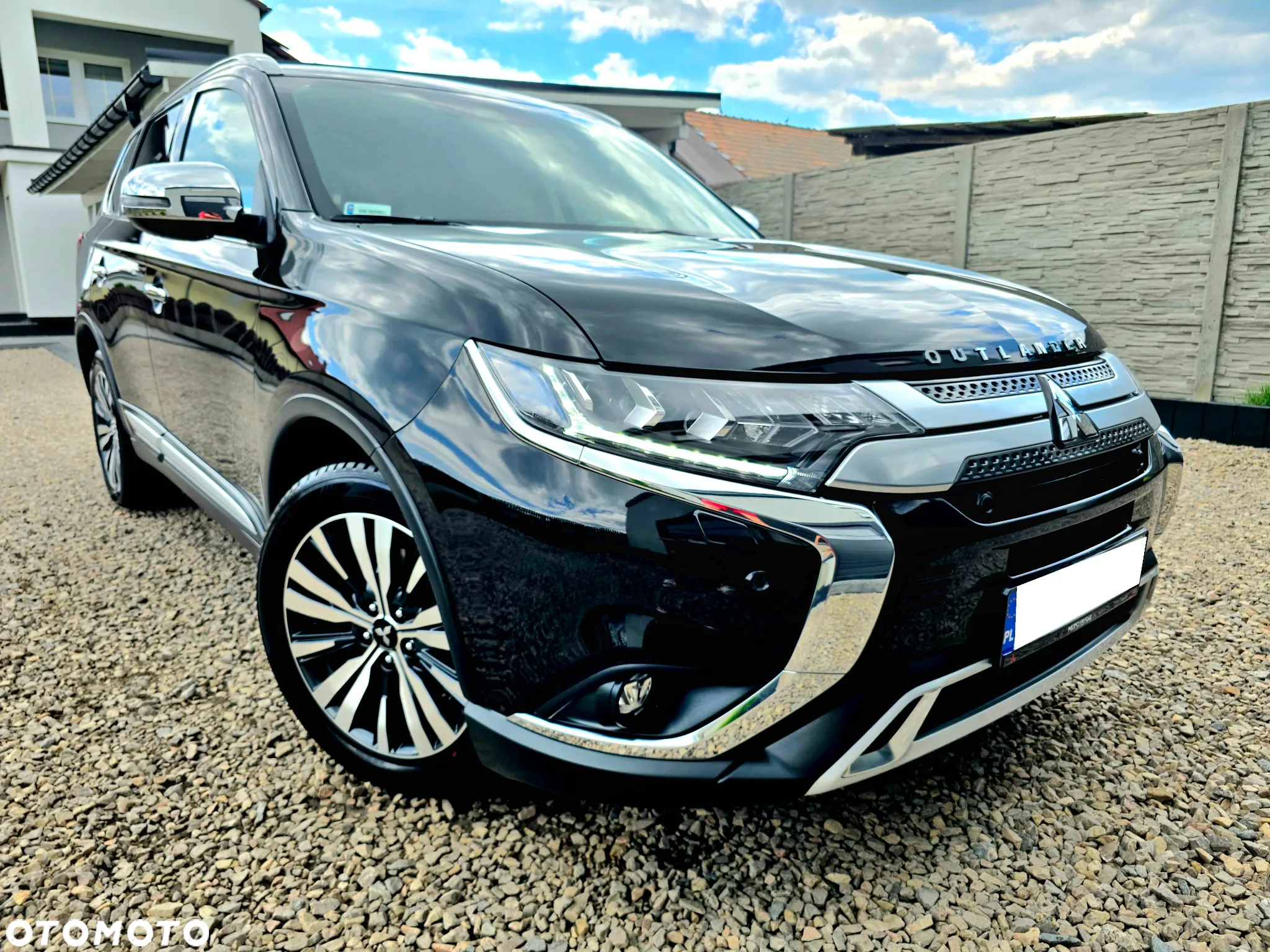 Mitsubishi Outlander 2.0 Instyle + 4WD CVT - 9
