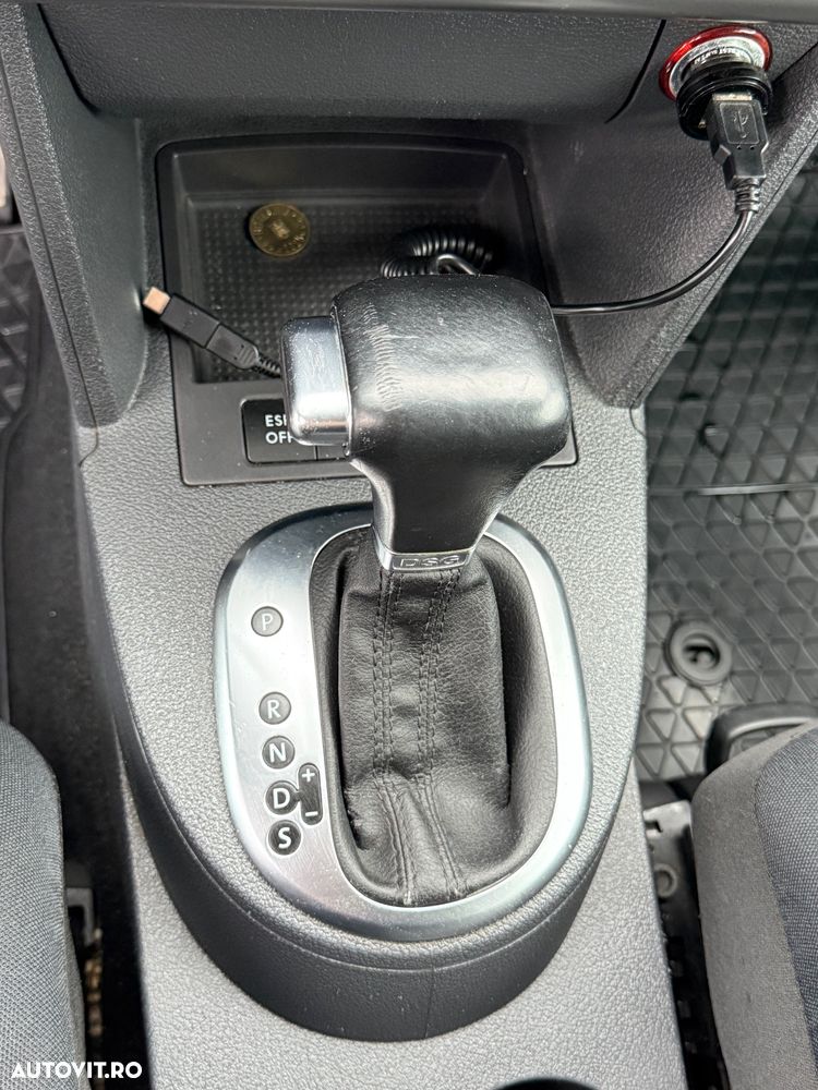 Volkswagen Touran - 10