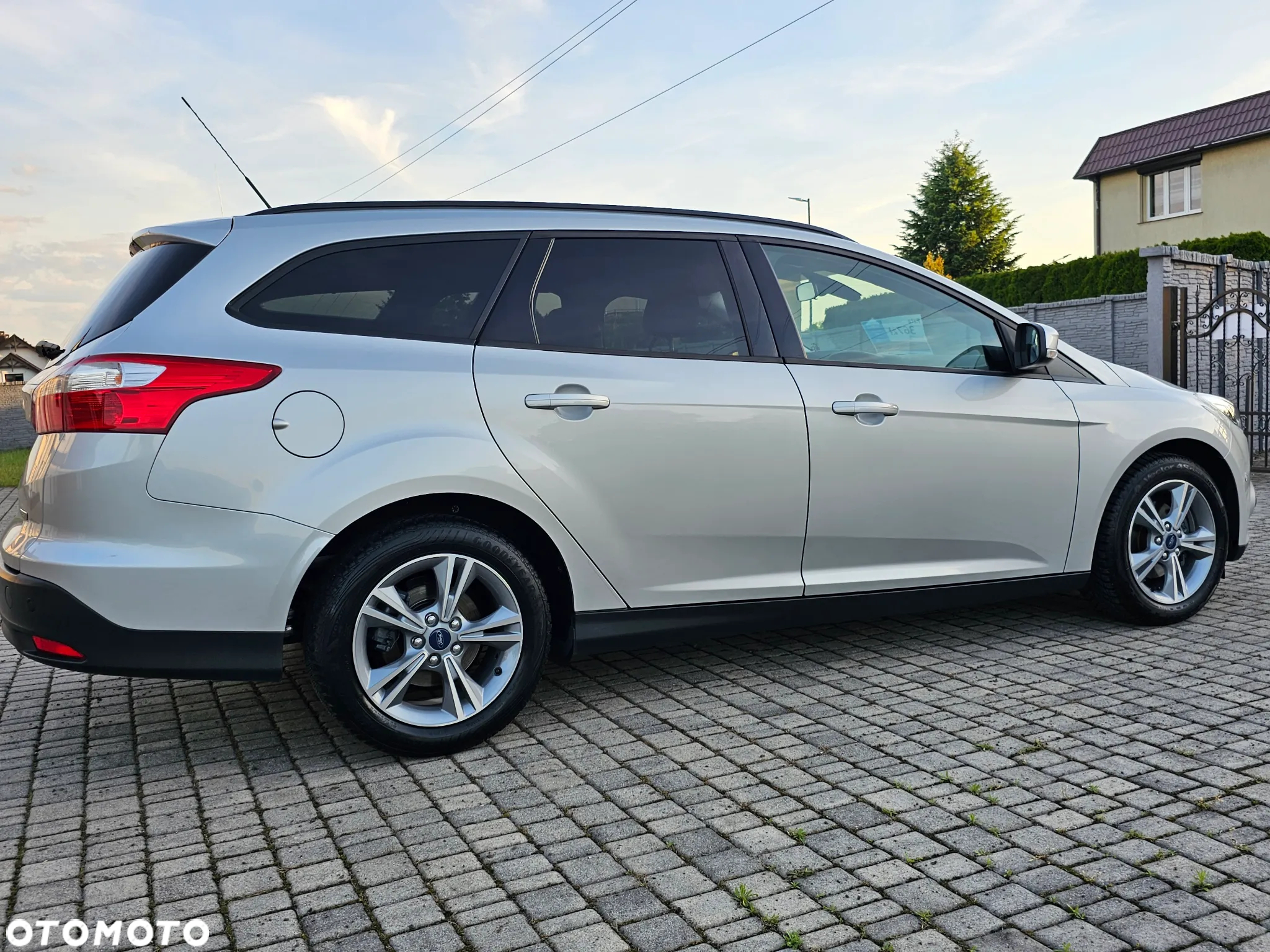 Ford Focus Turnier 1.0 EcoBoost Start-Stopp-System Business Edition - 28