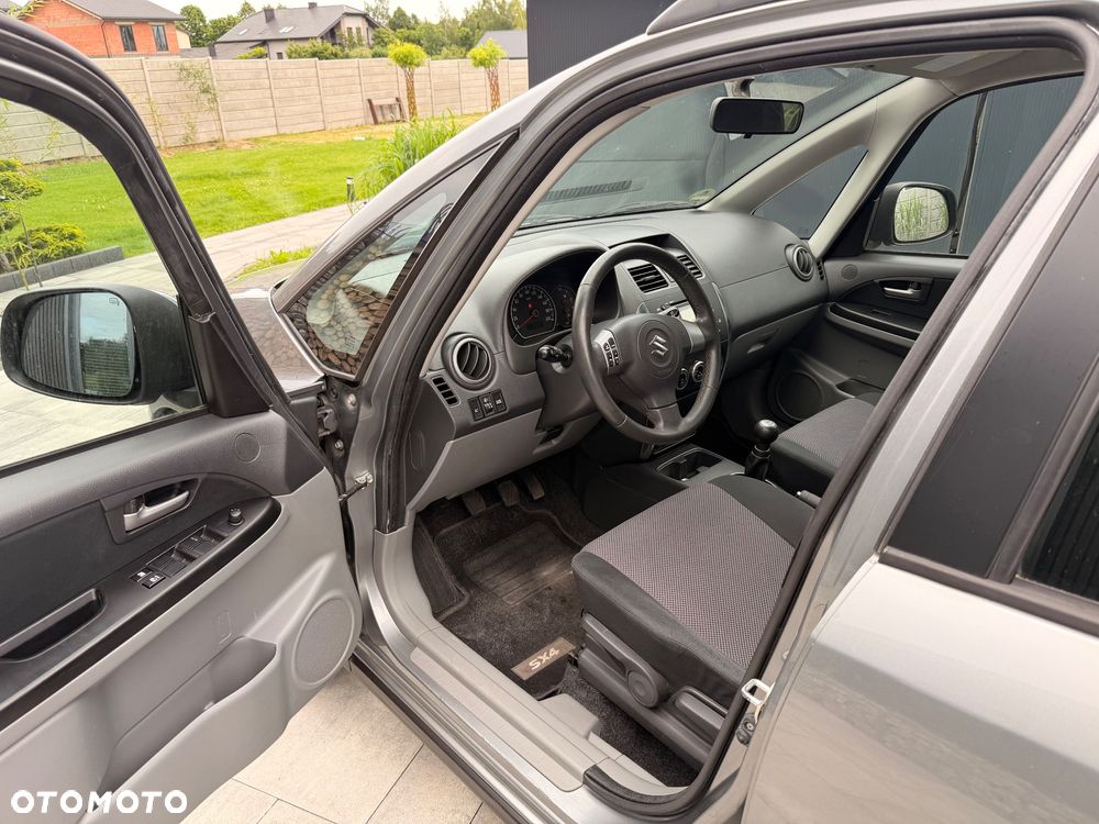 Suzuki SX4 - 8