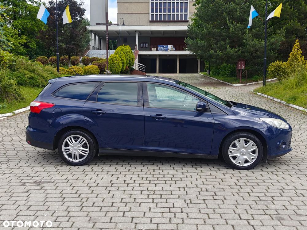 Ford Focus 1.6 TDCi DPF Champions Edition - 3