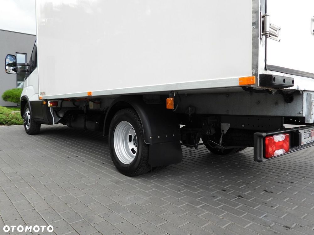 Iveco DAILY 35C14 CHŁODNIA KONTENER -10*C ZASILANIE 230V TEMPOMAT BLIŹNIACZE KOŁA KLIMATYZACJA  140KM - 19