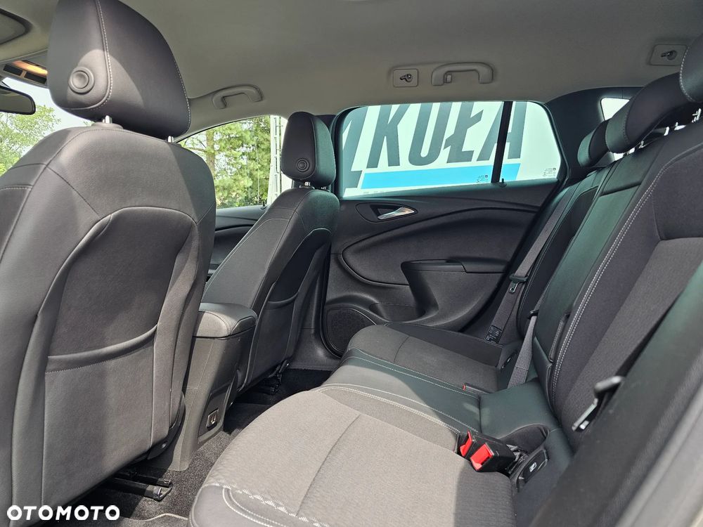 Opel Astra 1.4 Turbo Sports Tourer Innovation - 17