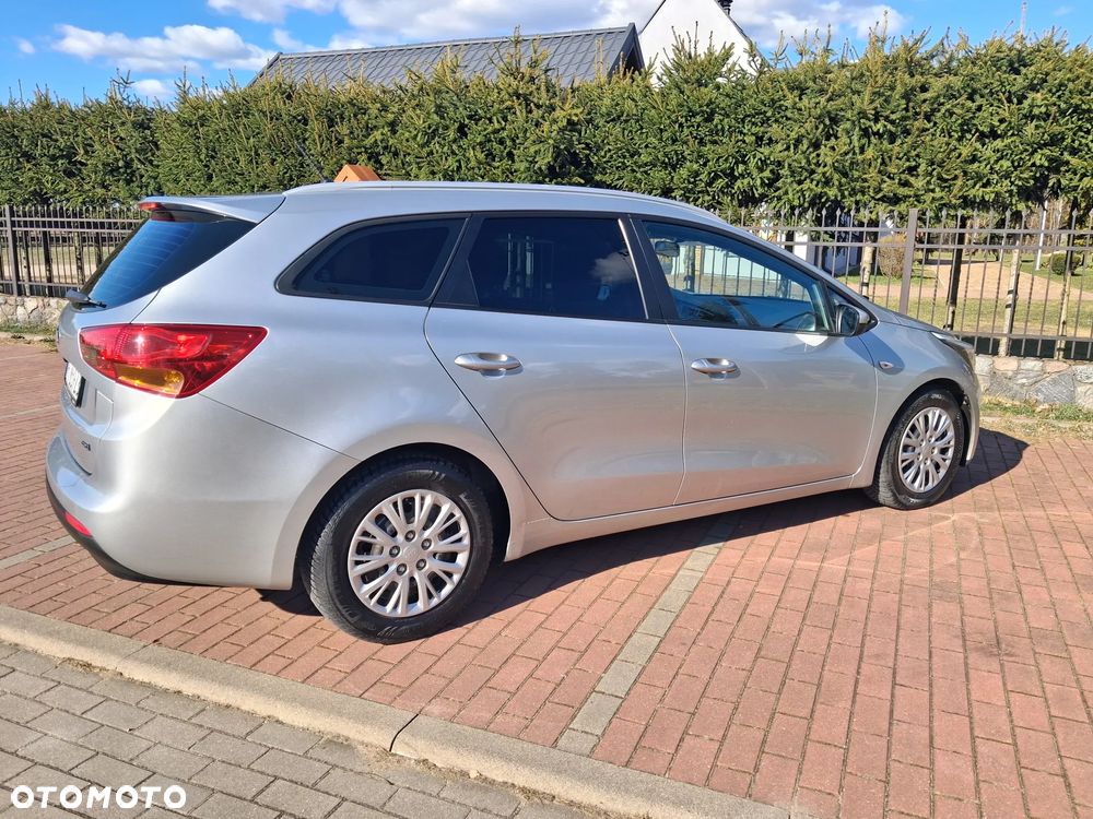 Kia Ceed - 15