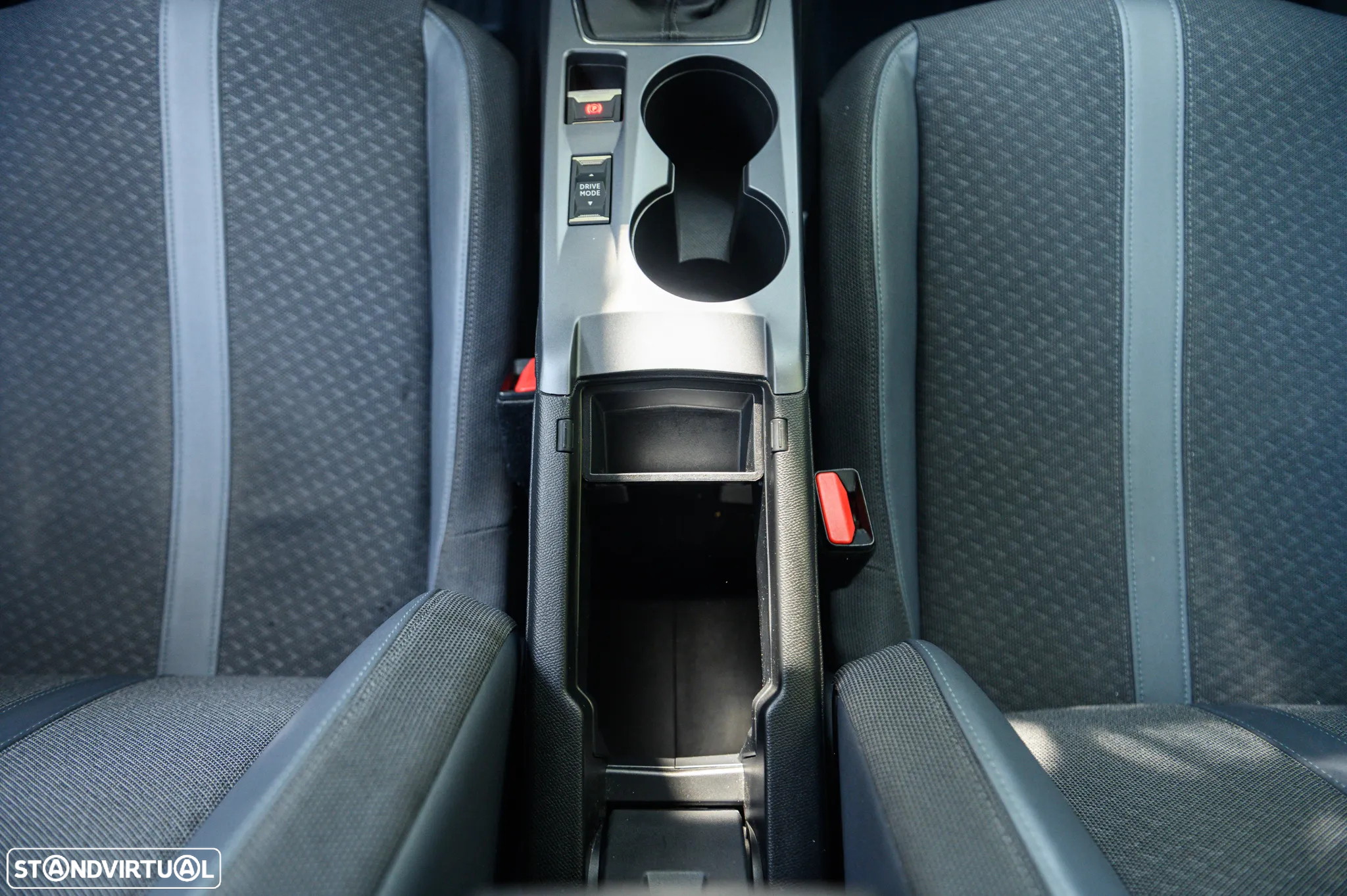 Peugeot 2008 1.2 PureTech Allure Pack - 51