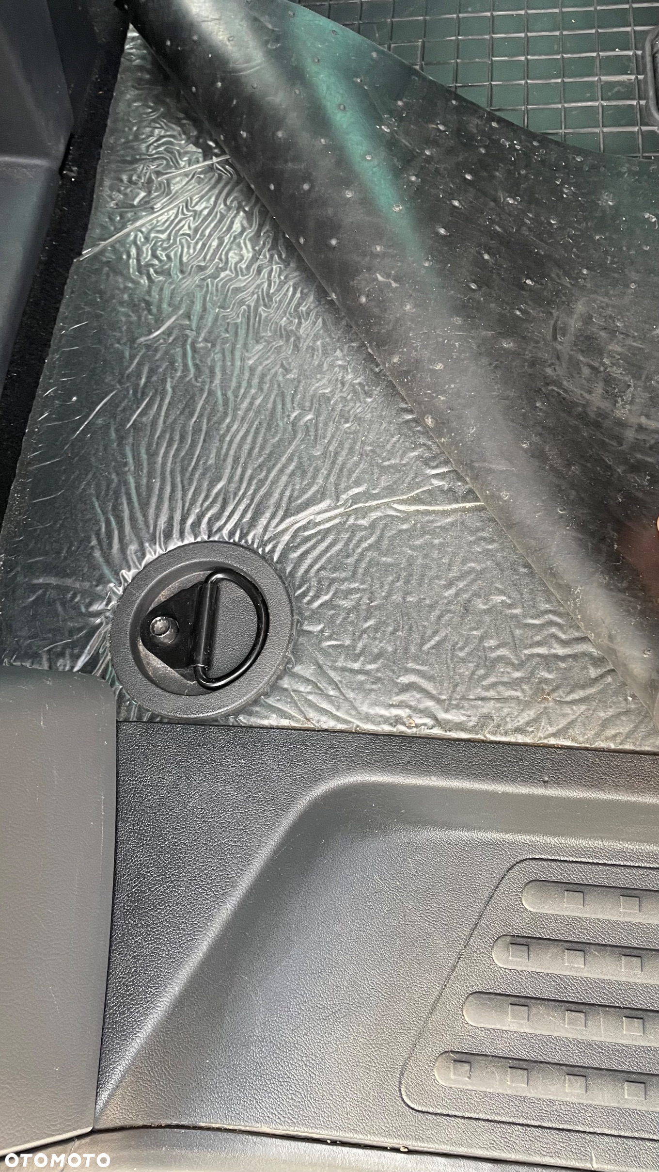 Volkswagen Caravelle - 7