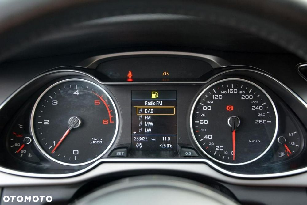 Audi A4 Limousine 2.0 TDI DPF Ambiente - 27