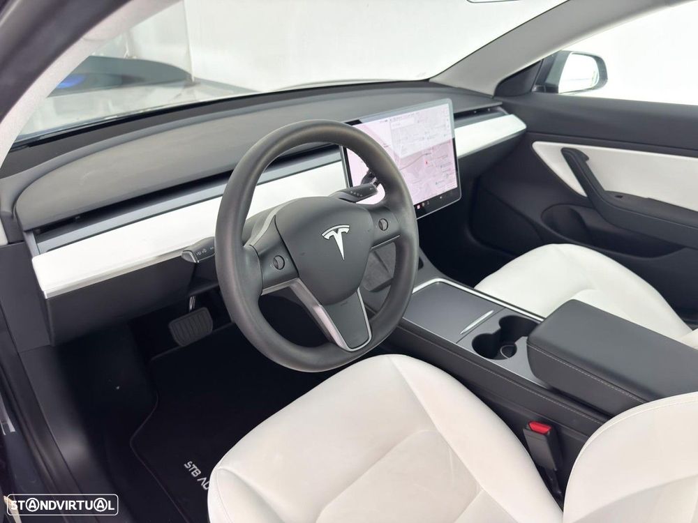Tesla Model 3 - 17