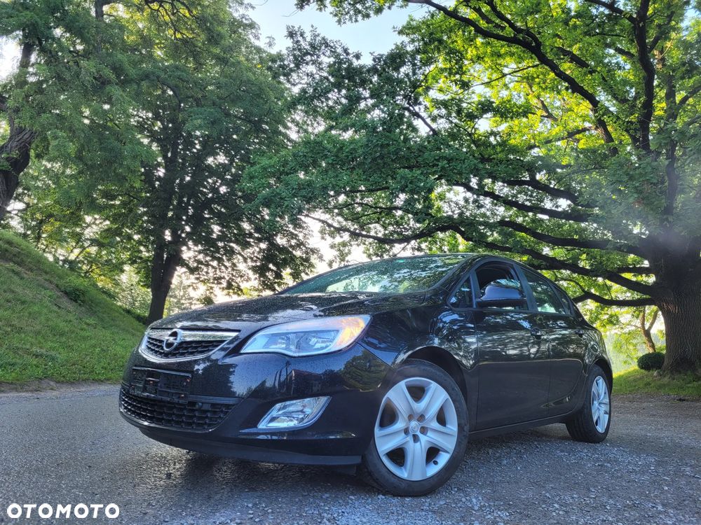 Opel Astra 1.6 Innovation - 34