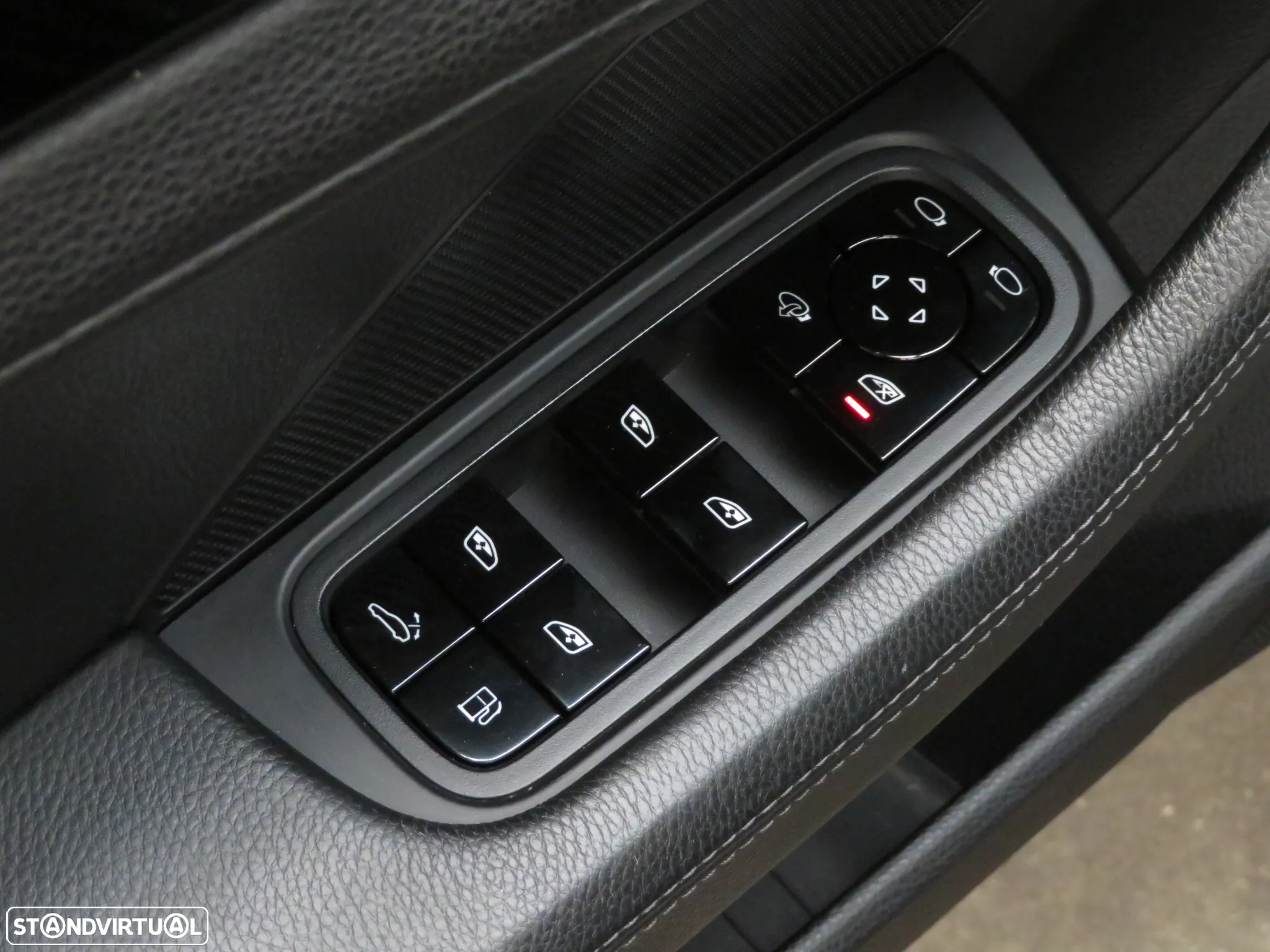 Porsche Panamera 4 E-Hybrid - 42