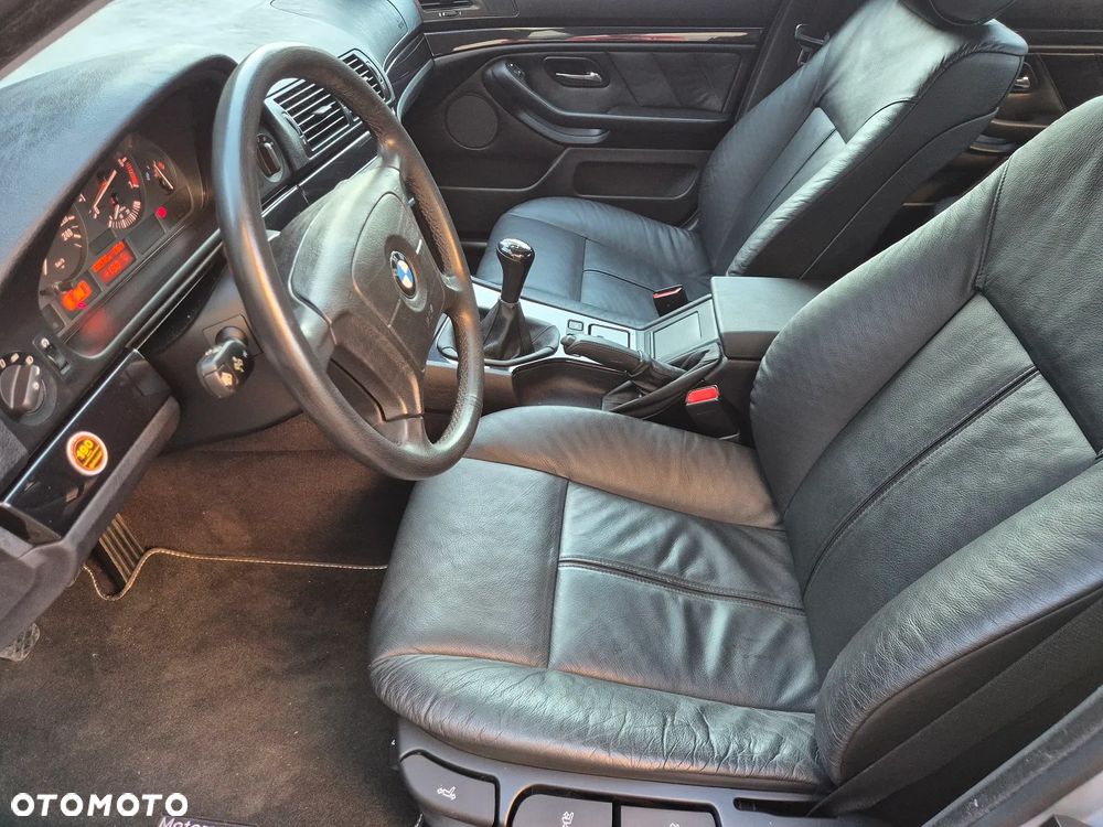 BMW Seria 5 - 17