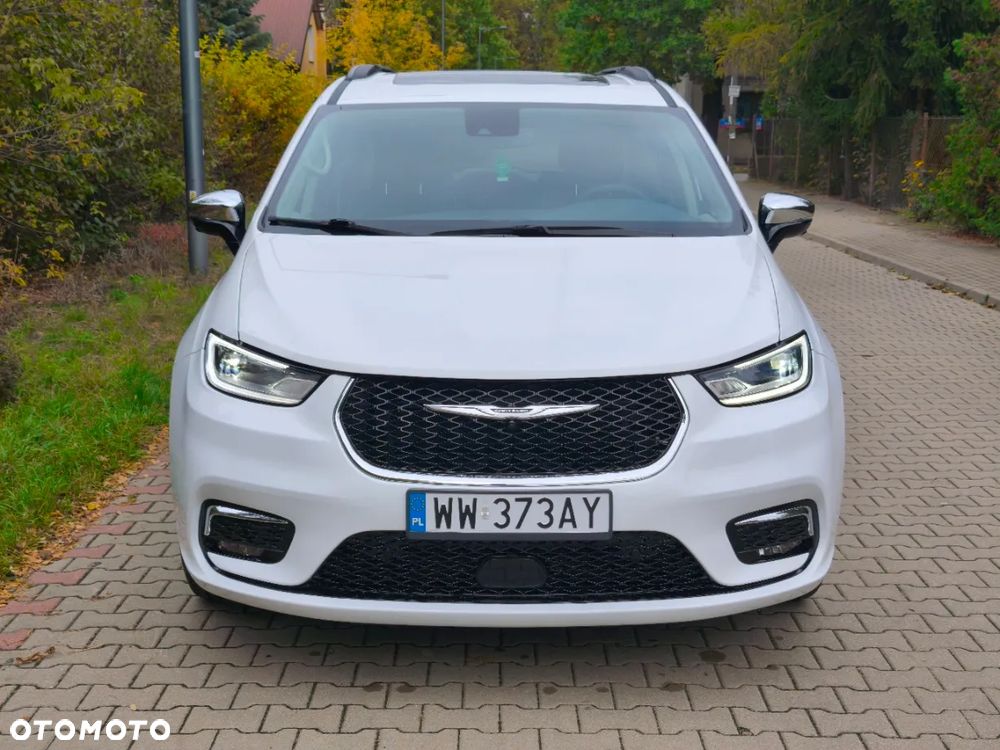 Chrysler Pacifica - 1