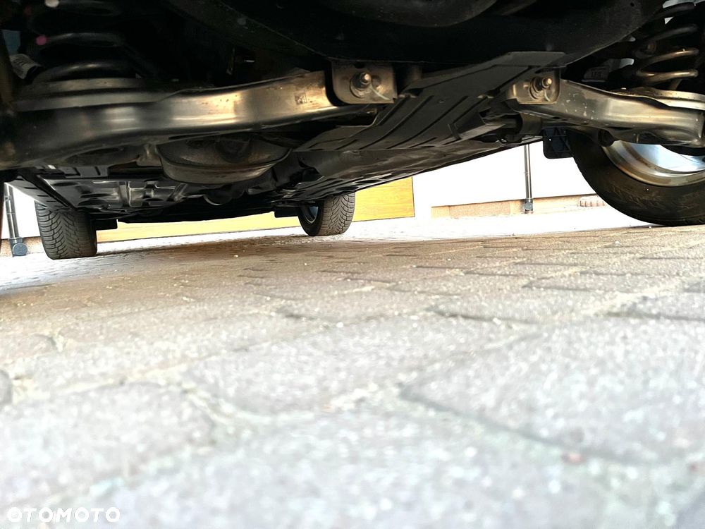 Ford Kuga - 11
