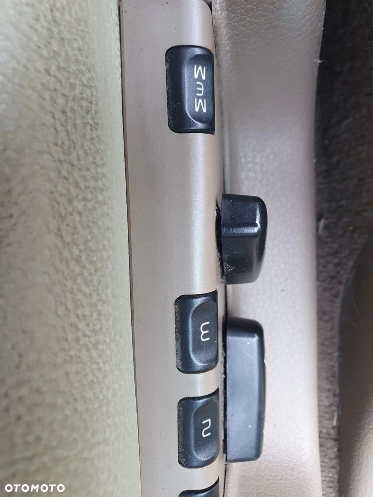 Volvo XC 70 - 7