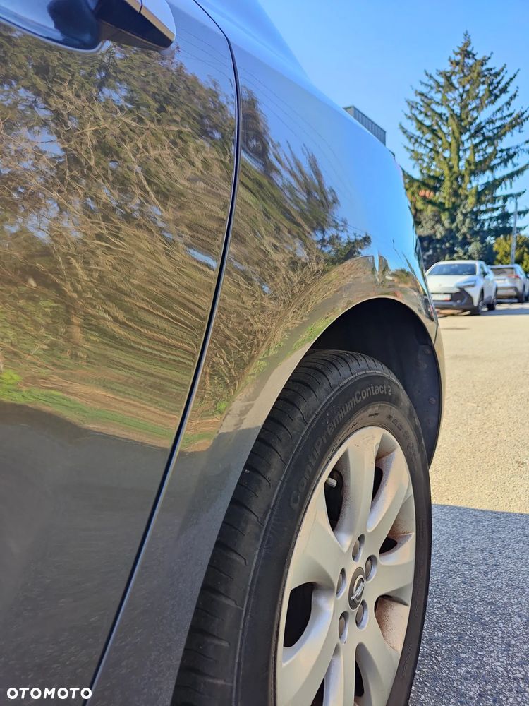 Opel Astra 1.6 Active EU6 - 17