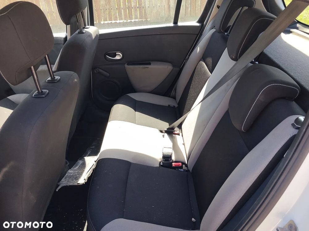 Renault Clio 1.5 dCi 75 Expression - 13