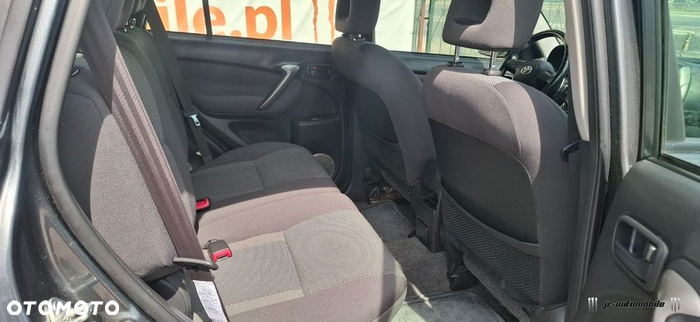 Toyota RAV4 D-4D 4x4 Sol - 14