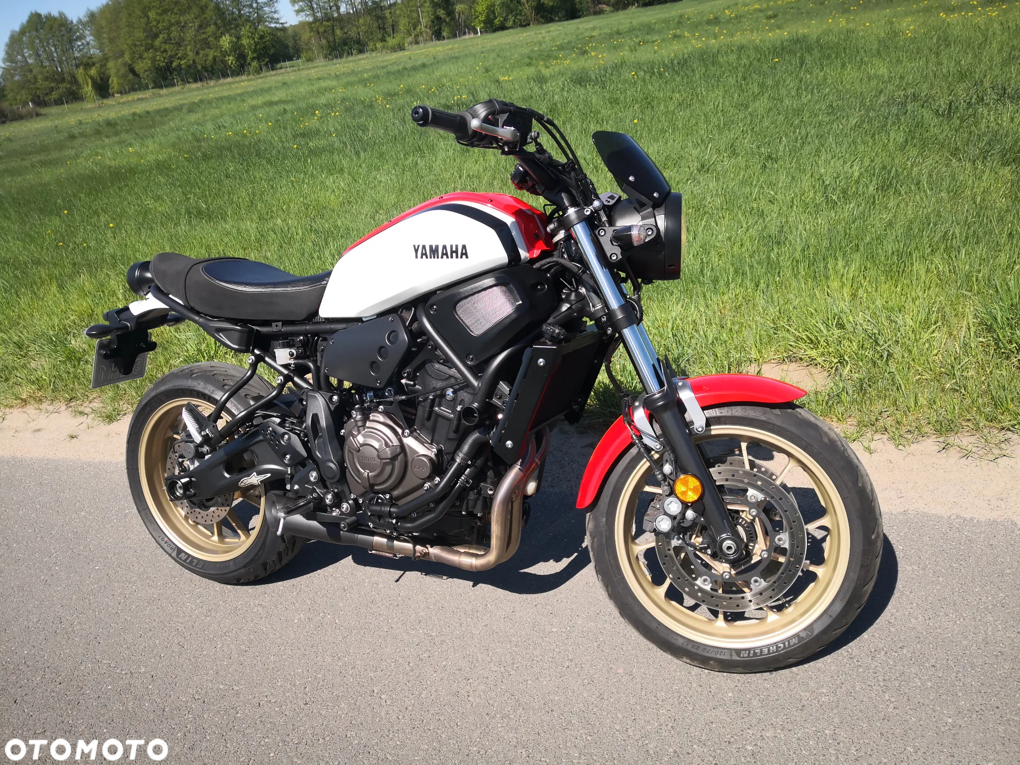Yamaha XSR - 7