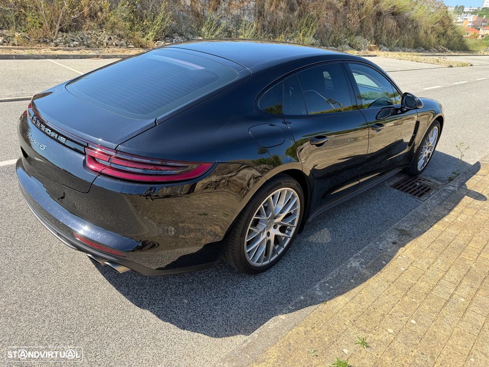 Porsche Panamera 4 S - 6