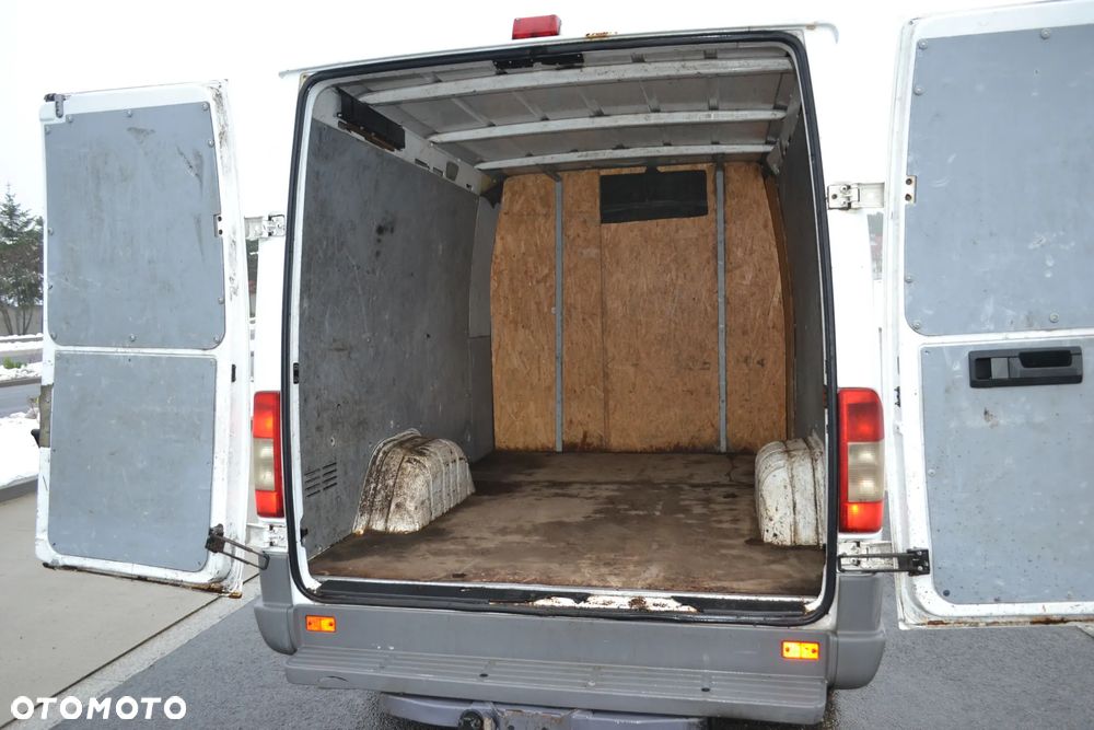 Mercedes-Benz Sprinter - 22