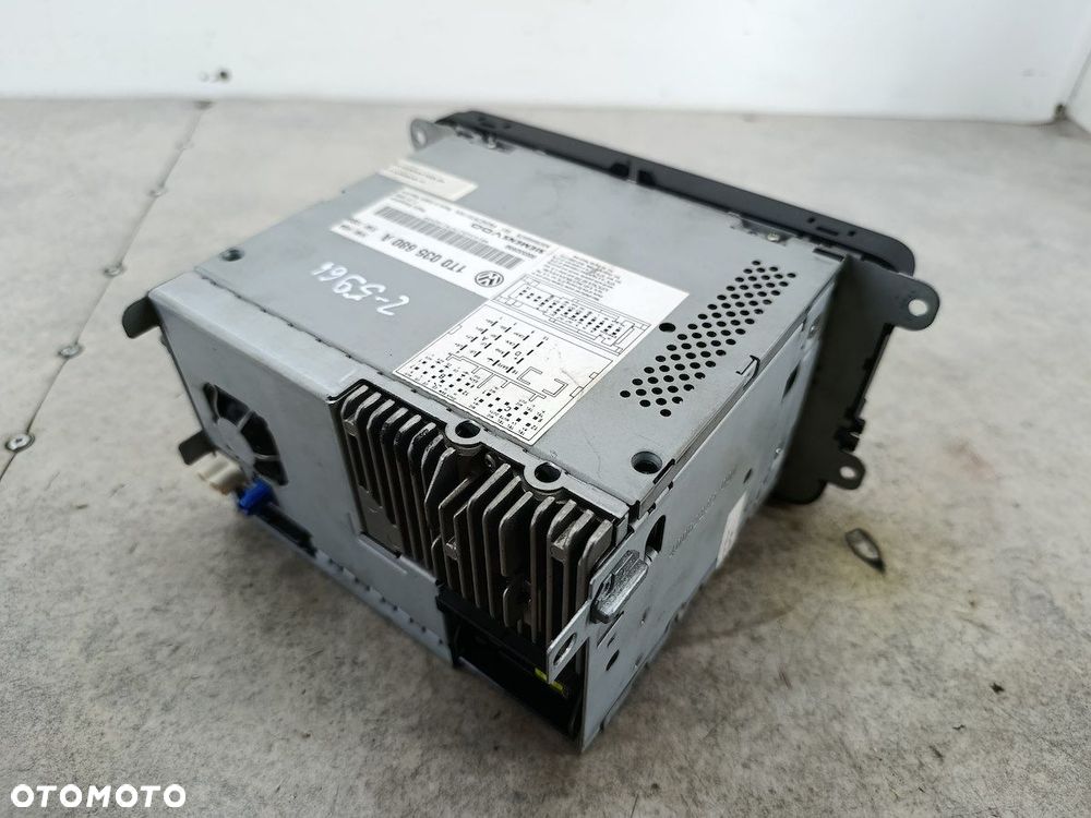 RADIO FABRYCZNE VW PASSAT B6 1T0035680A A2C53302073  SIEMENS - 8