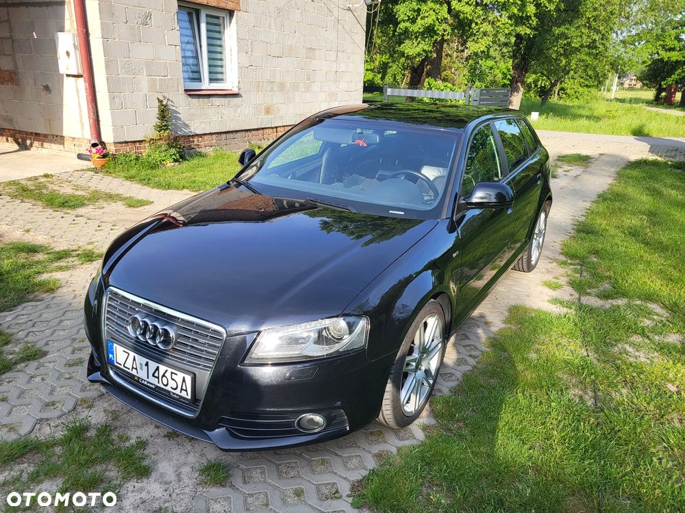 Audi A3 Sportback - 1