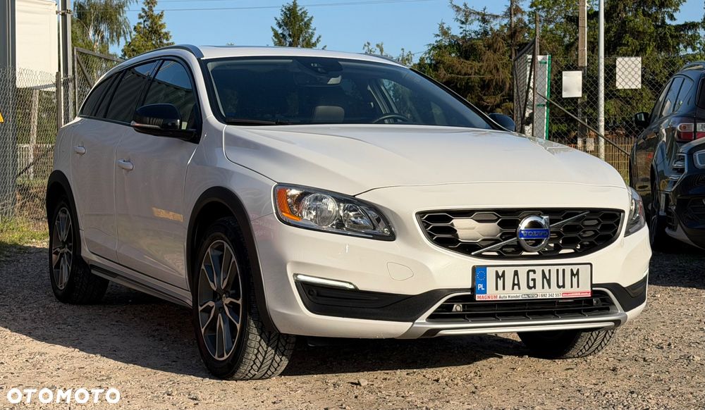 Volvo V60 Cross Country T5 AWD Geartronic Summum - 3