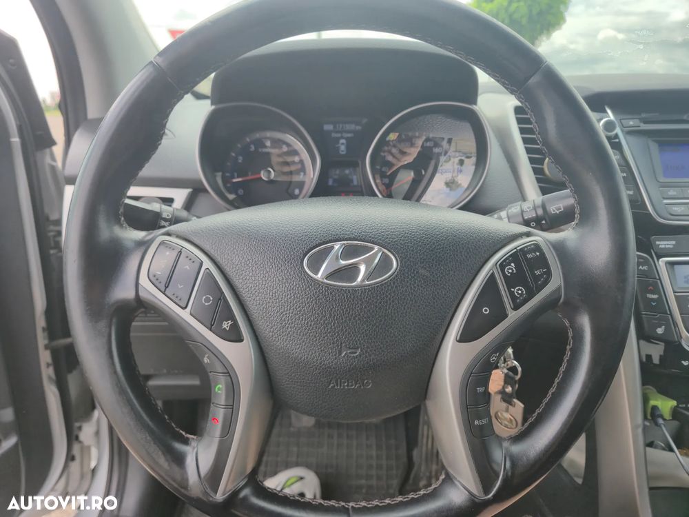 Hyundai i30 1.6 GDI Exclusive Special Edition - 11