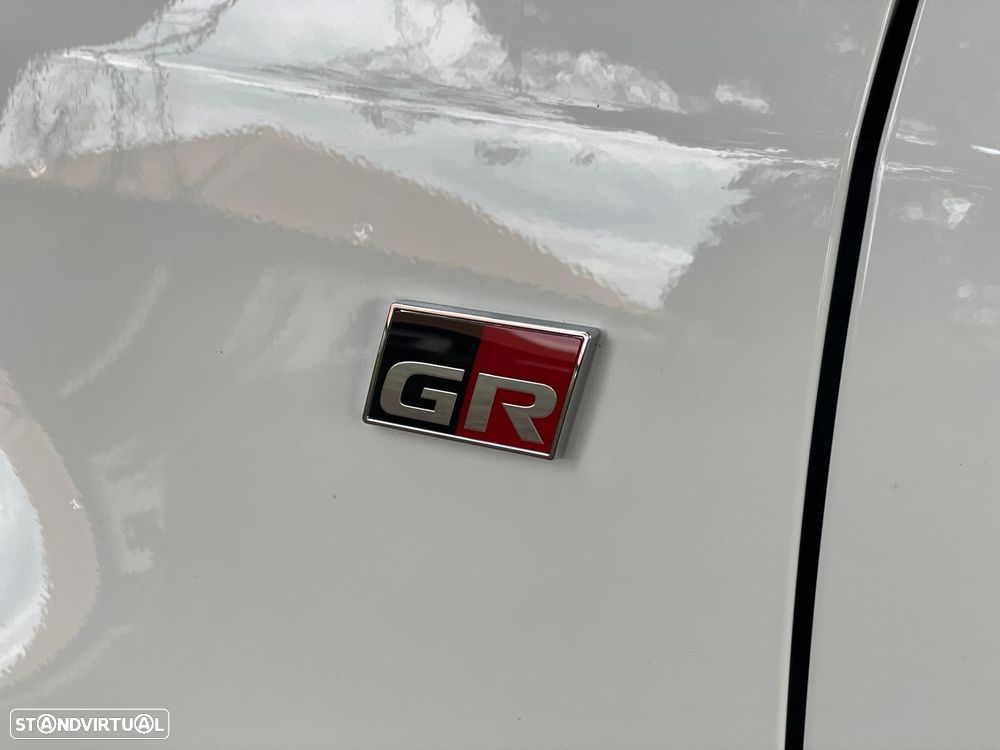 Toyota GR Yaris c/ High-Performance-Pack - 11