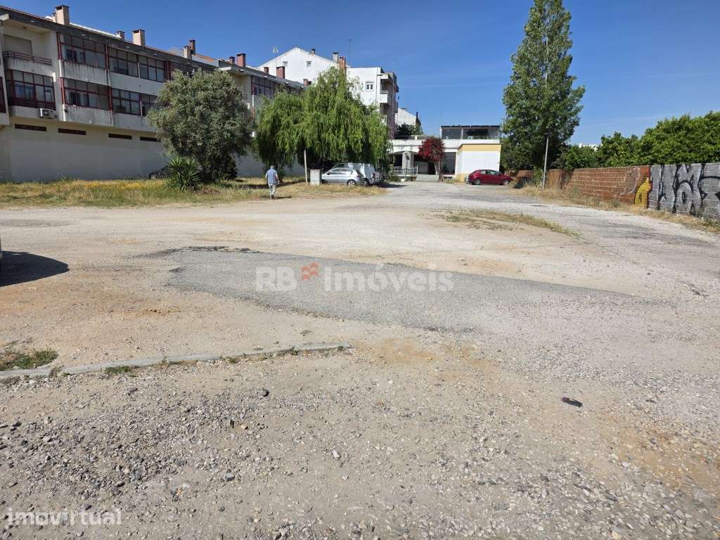 Lote para Construção de prédio no Centro do Entroncamento - Grande imagem: 2/8