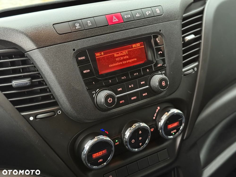 Iveco Daily 35S18 3.0 HPI 180KM / 2021 Rok / Kontener 4,5m / Reflektory LED / Zarejestrowany w PL - 25