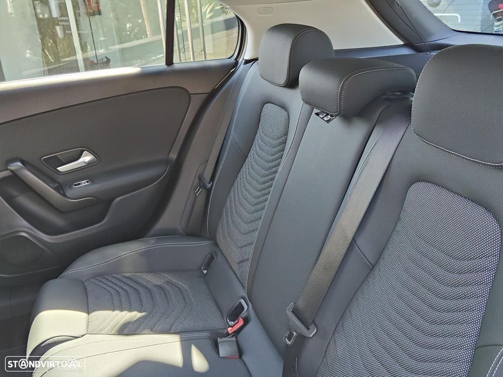 Mercedes-Benz A 200 Style Plus Aut. - 15