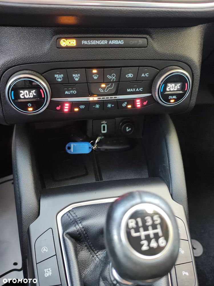 Ford Focus 2.0 EcoBlue Titanium Business - 13