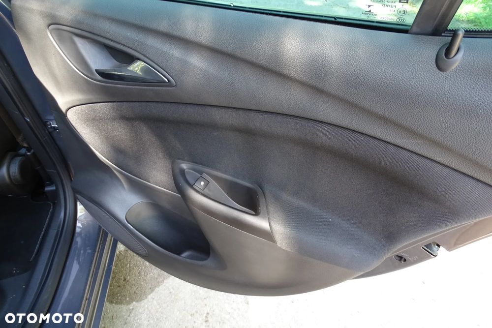 Opel Astra 1.4 Turbo Start/Stop Dynamic - 21