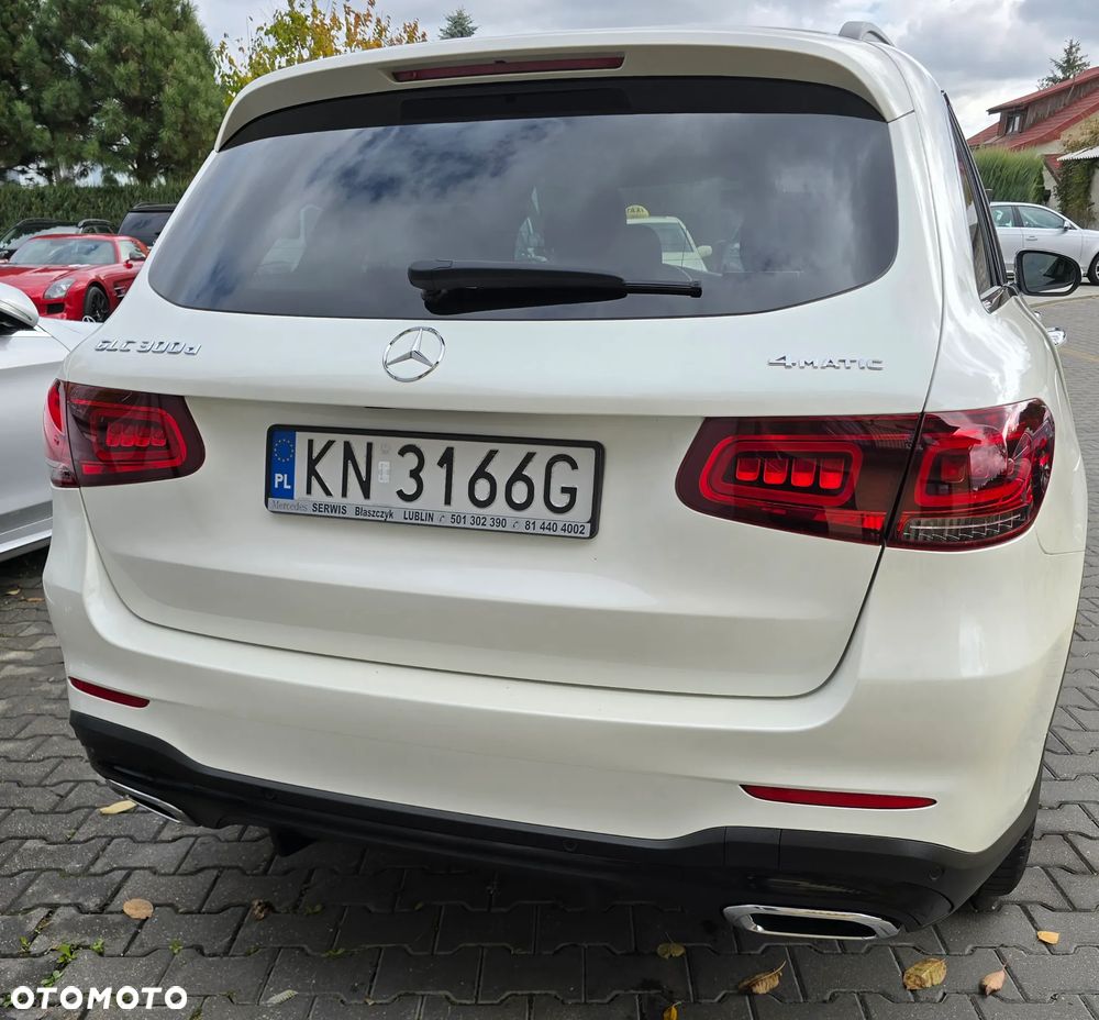 Mercedes-Benz GLC 300 d 4-Matic - 3