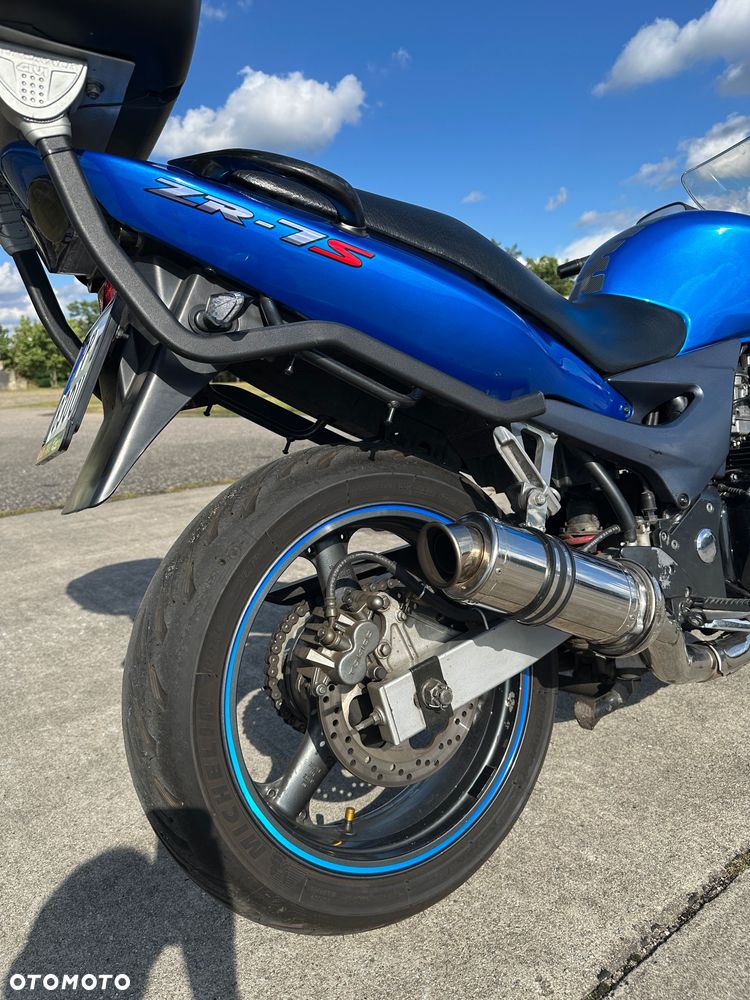 Kawasaki ZR - 16