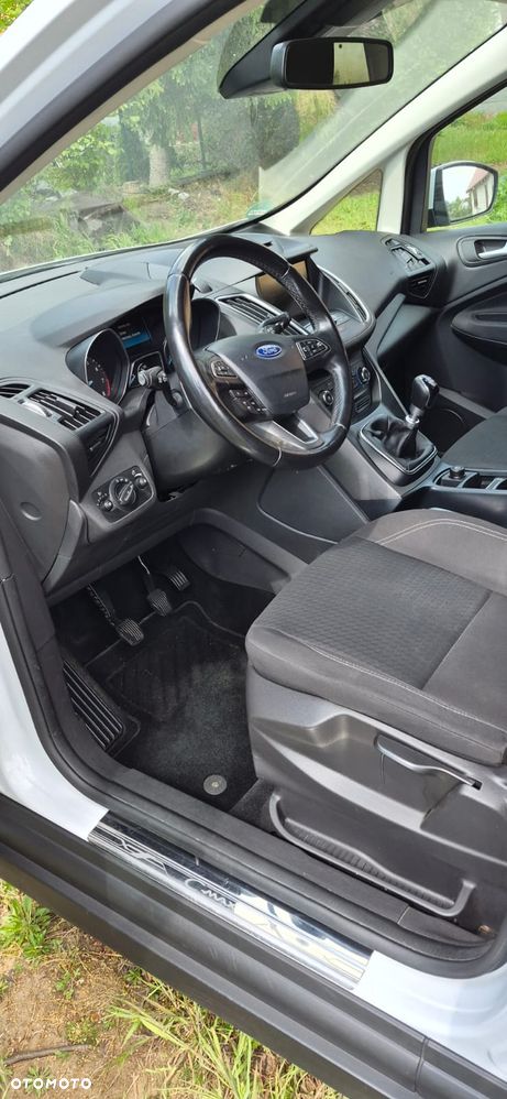 Ford C-MAX - 14