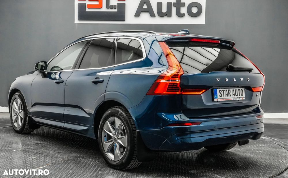 Volvo XC 60 B4 MHEV AWD Momentum Pro - 5