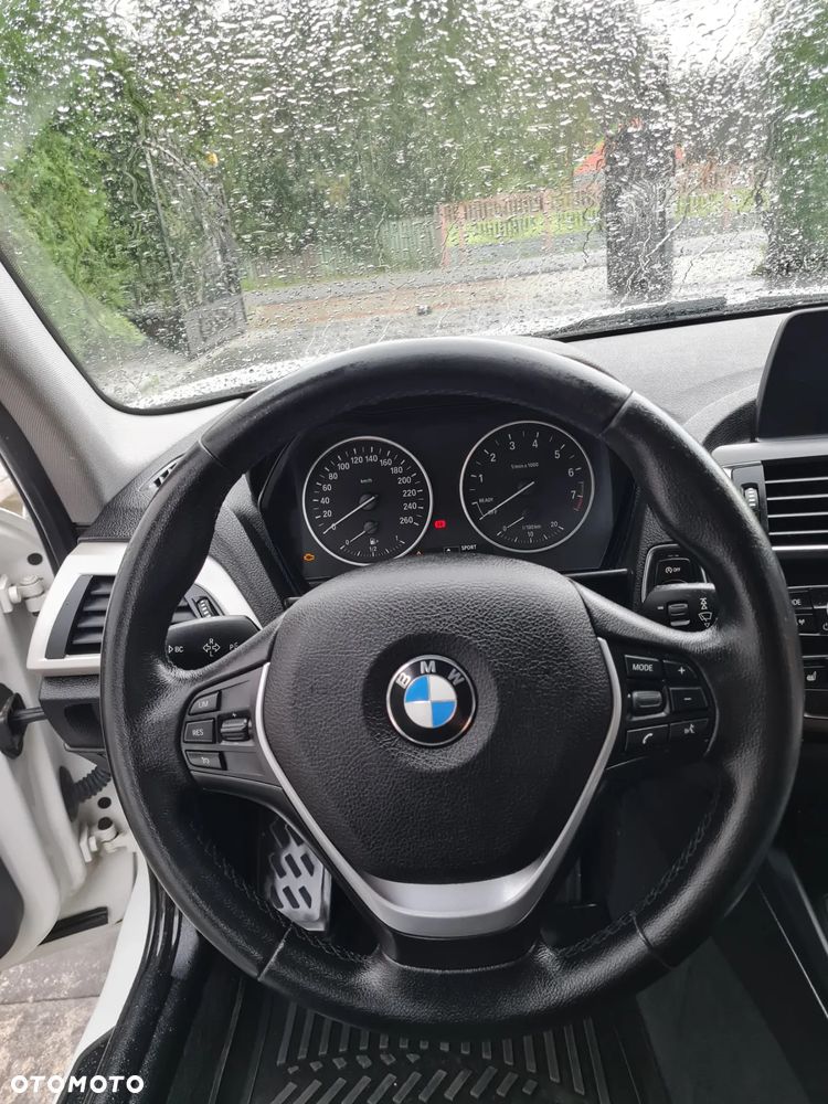 BMW Seria 1 116i - 5