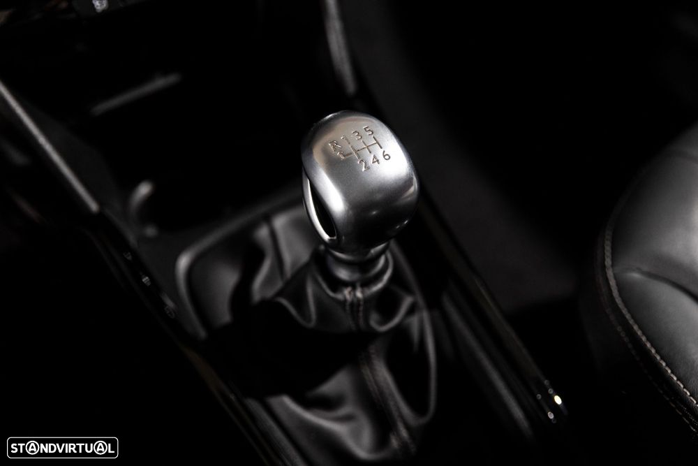 Peugeot 2008 1.6 BlueHDi Allure - 20