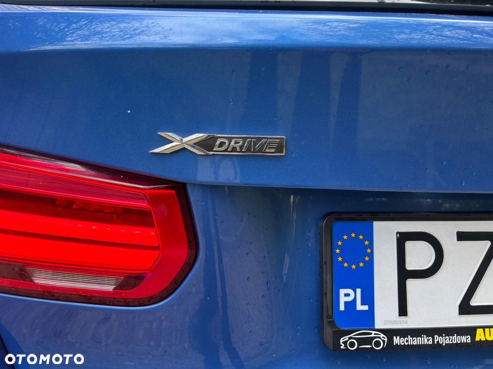 BMW Seria 3 320d xDrive - 14