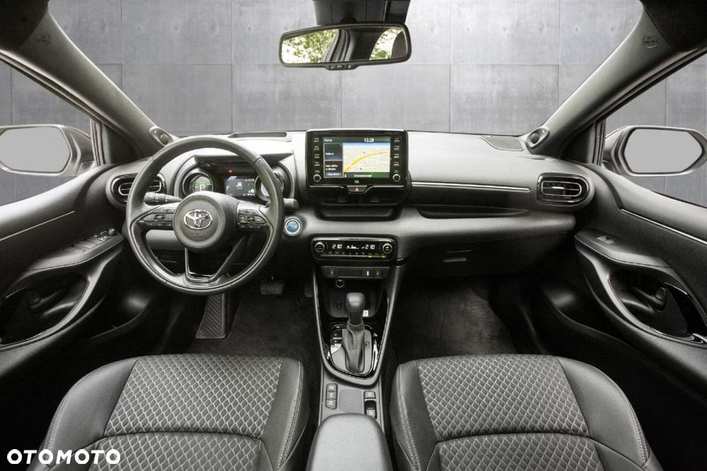 Toyota Yaris Hybrid 1.5 Selection Style - 8