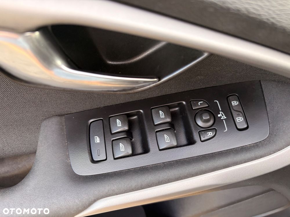 Volvo V40 T2 RDesign - 12