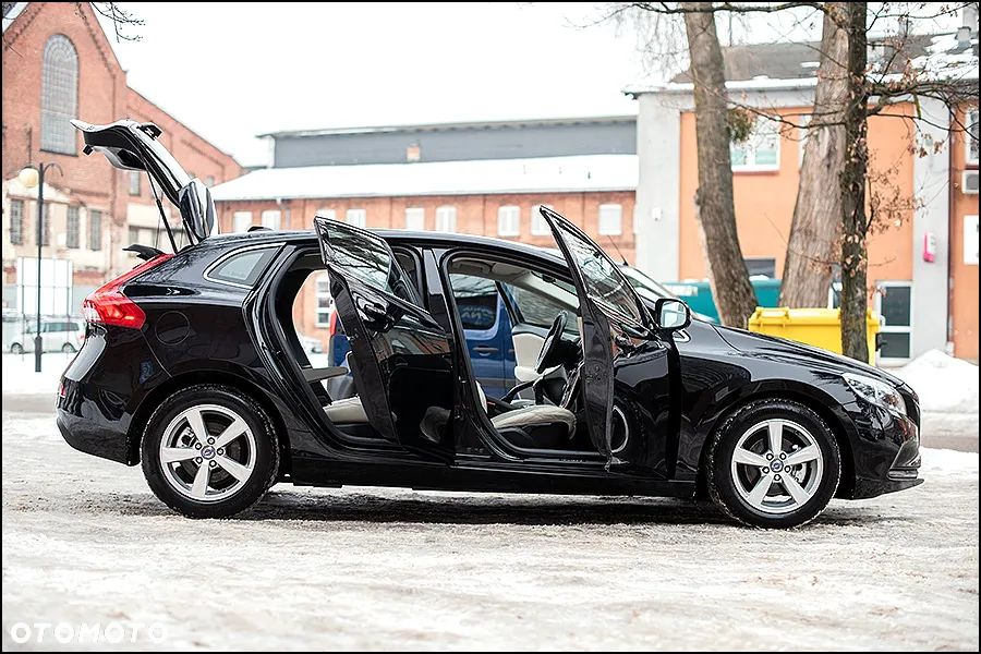 Volvo V40 D2 Summum - 12