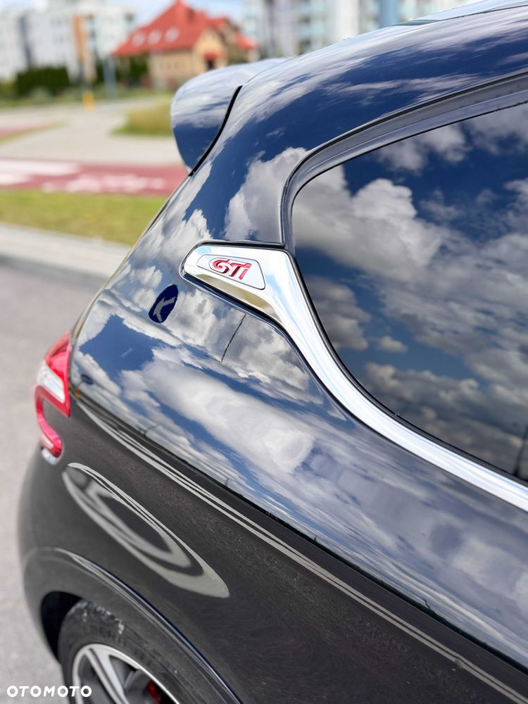 Peugeot 208 - 2