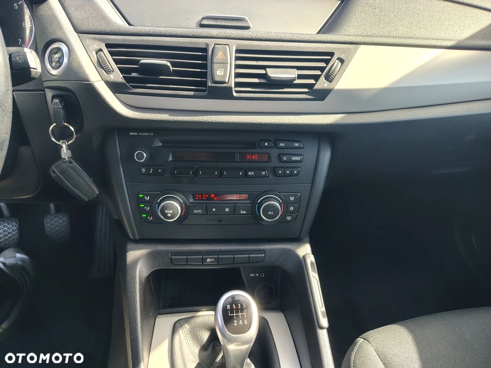 BMW X1 sDrive18i xLine - 11